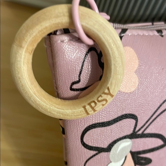 A Bundle of three # NWOT # Lavender Cosmetic Bag Set - Picture 4 of 8